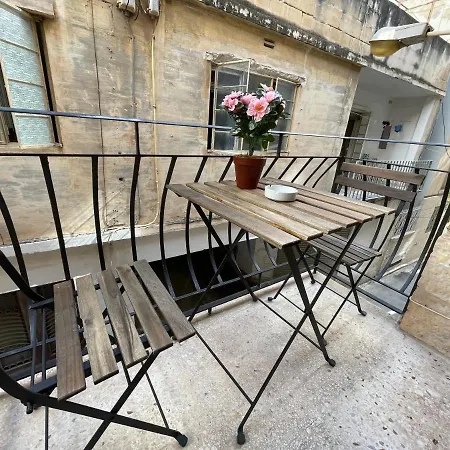 Seaside Charmer Townhouse Prime Spot