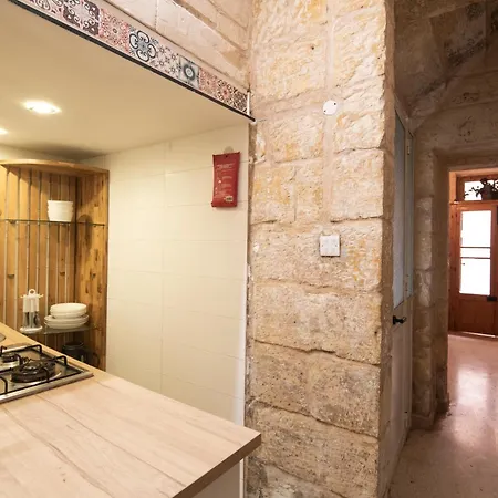 Seaside Charmer Townhouse Prime Spot