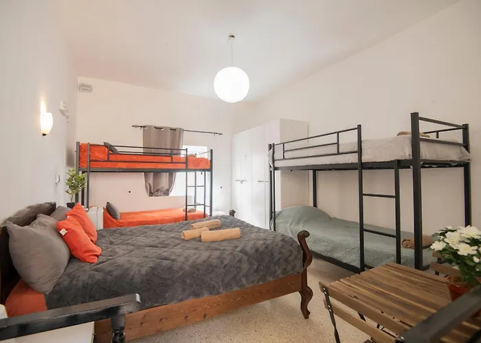 Seaside Charmer Townhouse Prime Spot * Sliema