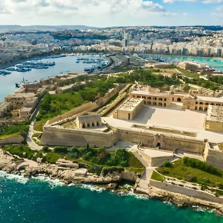 Seaside Charmer Townhouse Prime Spot Casa vacanze