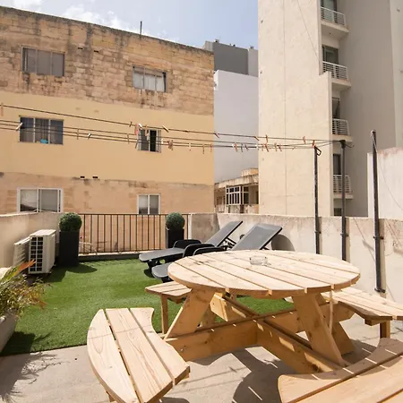 Σπίτι διακοπών Townhouse For 12, July Deal, Historic Charm, Steps To Seafront View & Bars & Promenade