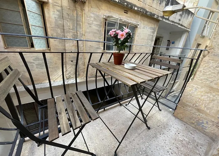 Seaside Charmer Townhouse Prime Spot