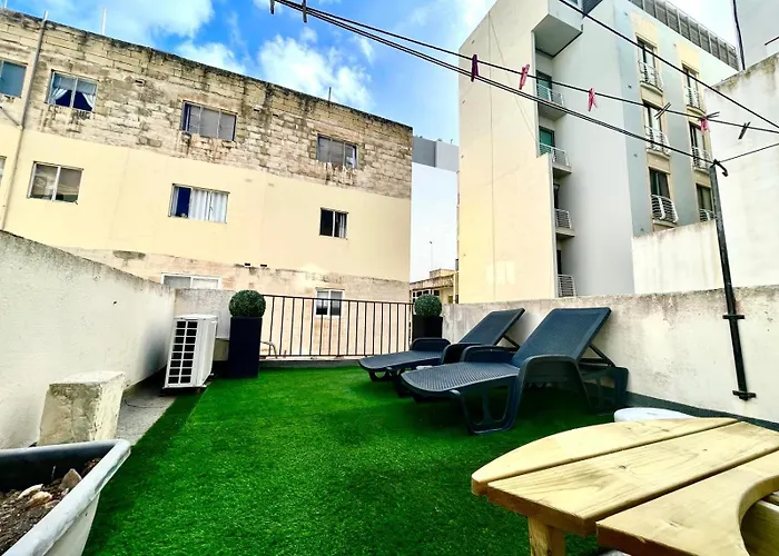 Seaside Charmer Townhouse Prime Spot Feriehus