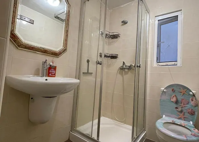 Seaside Charmer Townhouse Prime Spot Feriehus