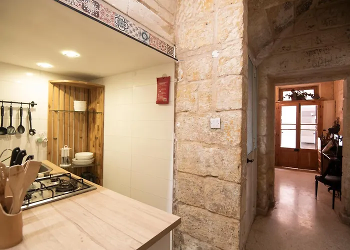 Seaside Charmer Townhouse Prime Spot