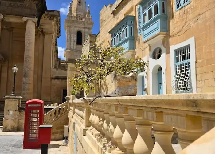 Seaside Charmer Townhouse Prime Spot *