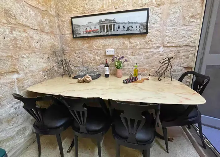 Seaside Charmer Townhouse Prime Spot