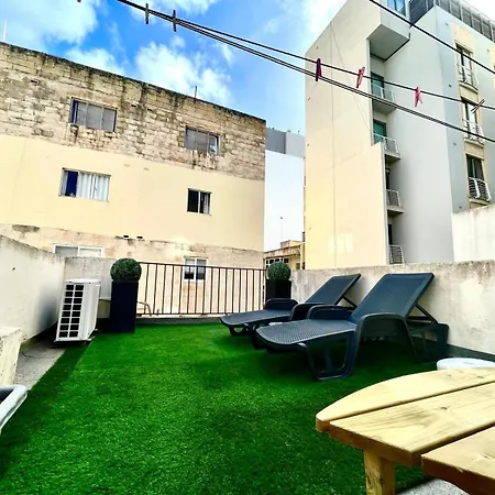 Seaside Charmer Townhouse Prime Spot Semesterbostad